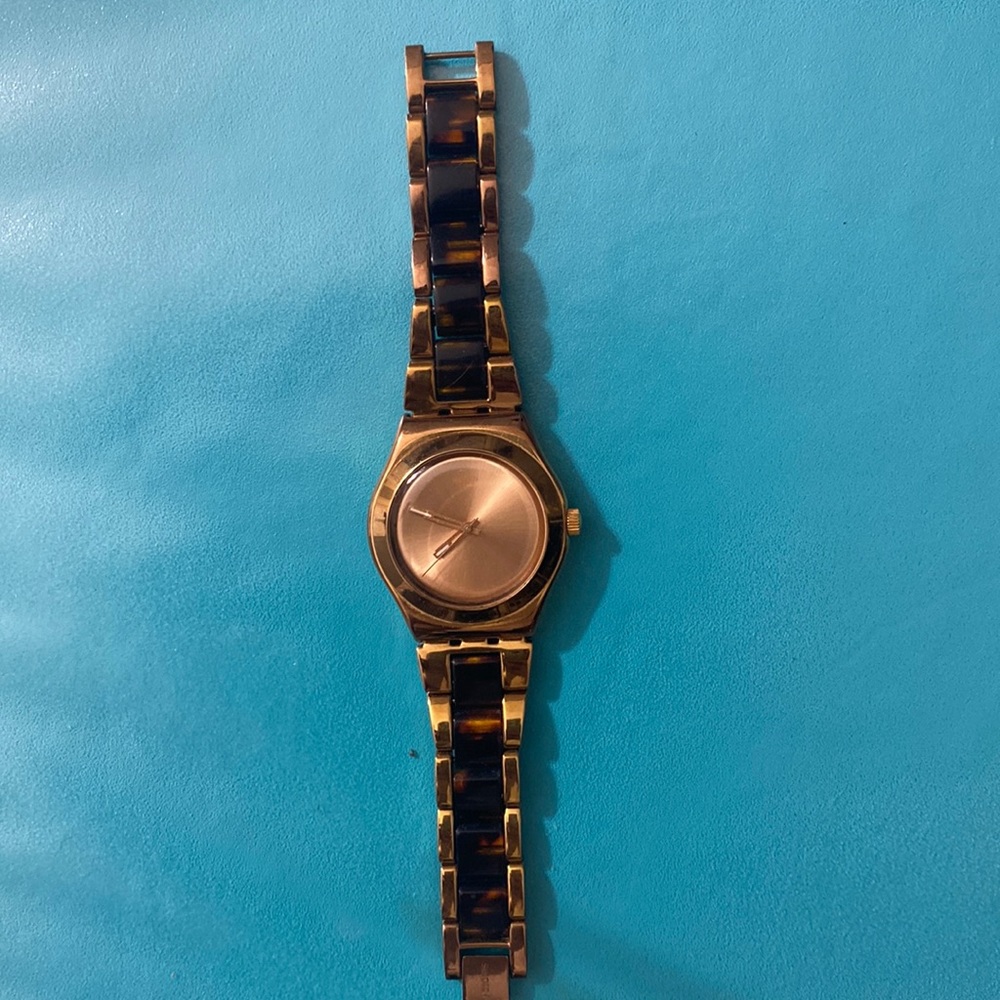 Gold rose  watch